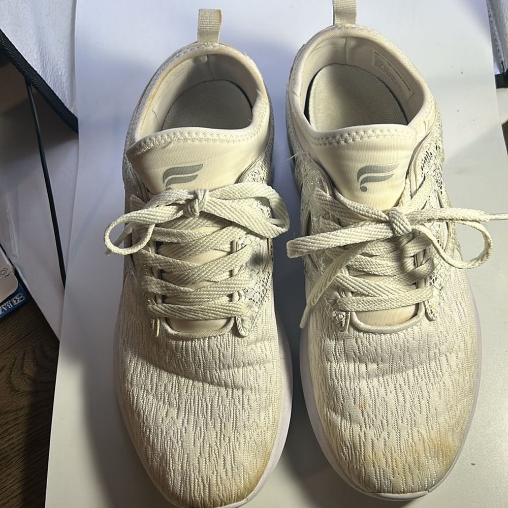 Fabletics Redondo Performance Sneakers Size 9 In … - image 5